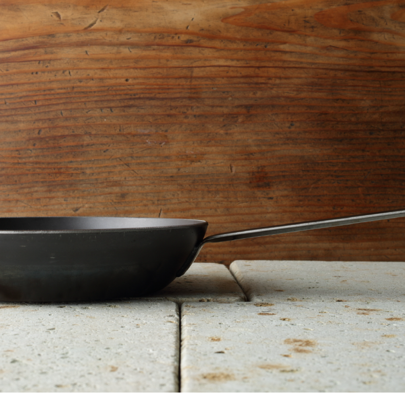 KAMA-ASA's Hammered Carbon steel Frying pan  7.8" 20cm